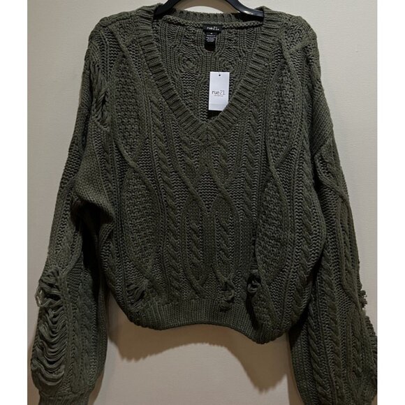 NWT~ Rue 21 V-Neck Distressed Long Sleeve Sweater Size Medium ~ Green - Picture 2 of 4